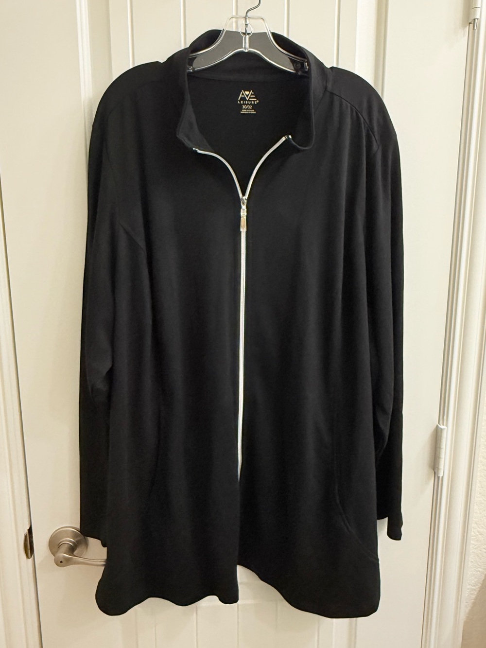 New With Tags AVE Full-Zip Black Jacket sz 30/32